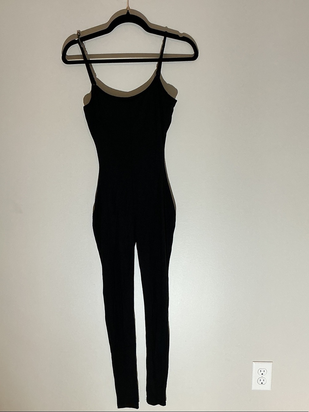 SKIMS Soft Lounge Cami Catsuit in ONYX, size Small. NWT - Picture 3 of 4